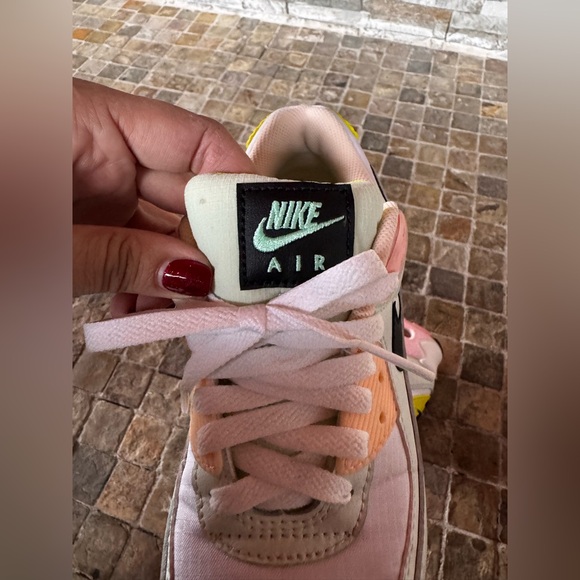 Nike Air Sneakers in Pink and Gray - Picture 8 of 11